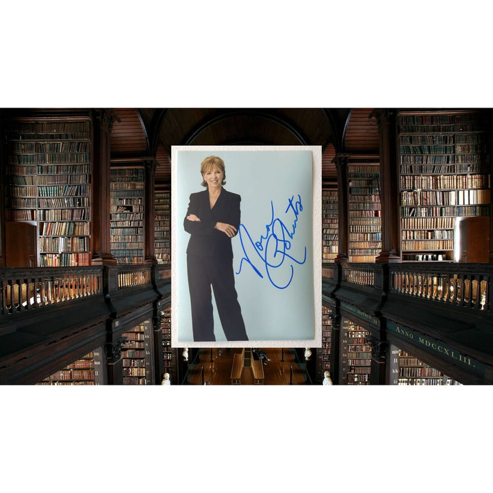 Nora Roberts one the World's most commercially successful authors  signed 5x7 photograph - Awesome Artifacts