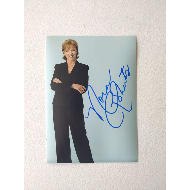 Nora Roberts one the World's most commercially successful authors  signed 5x7 photograph - Awesome Artifacts