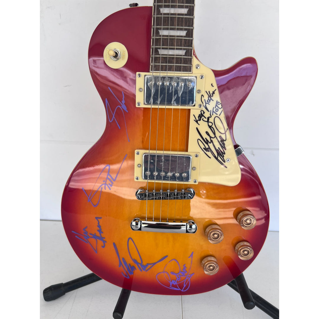 Deep Purple Ian Gillen, Richie Blackmore, Jon Lord, Ian Paice and Roger Glover vintage les paul signed with proof.