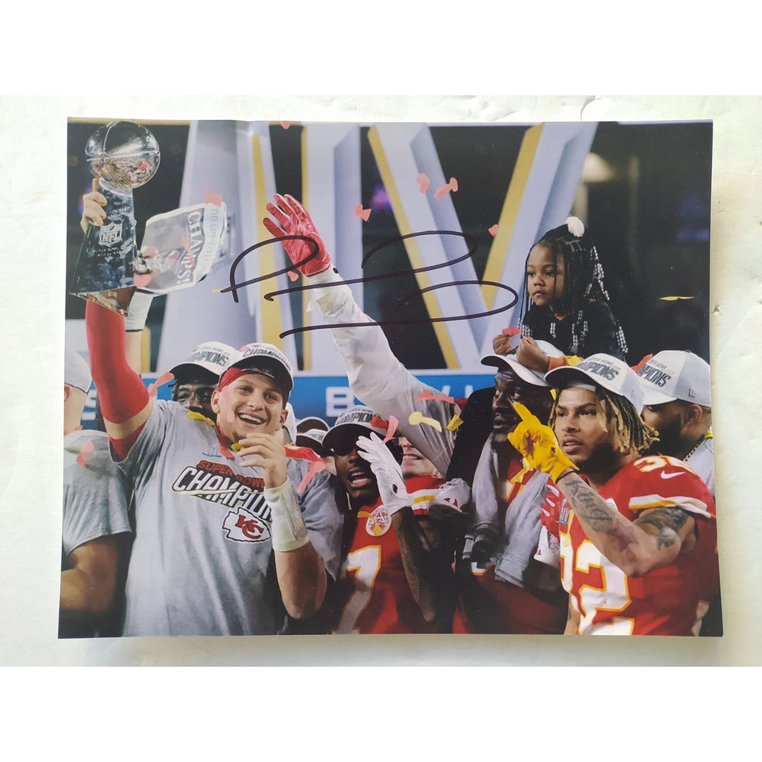 Patrick Mahomes 8x10 photo signed with proof