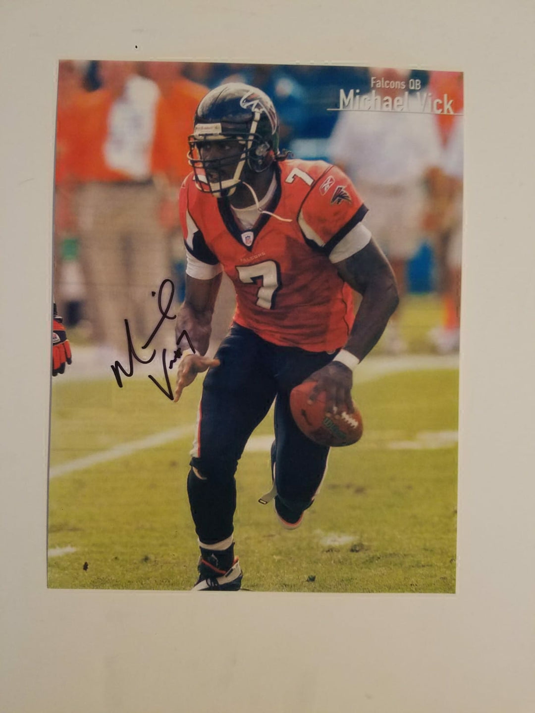 Michael Vick Atlanta Falcons 8x10 signed with proof