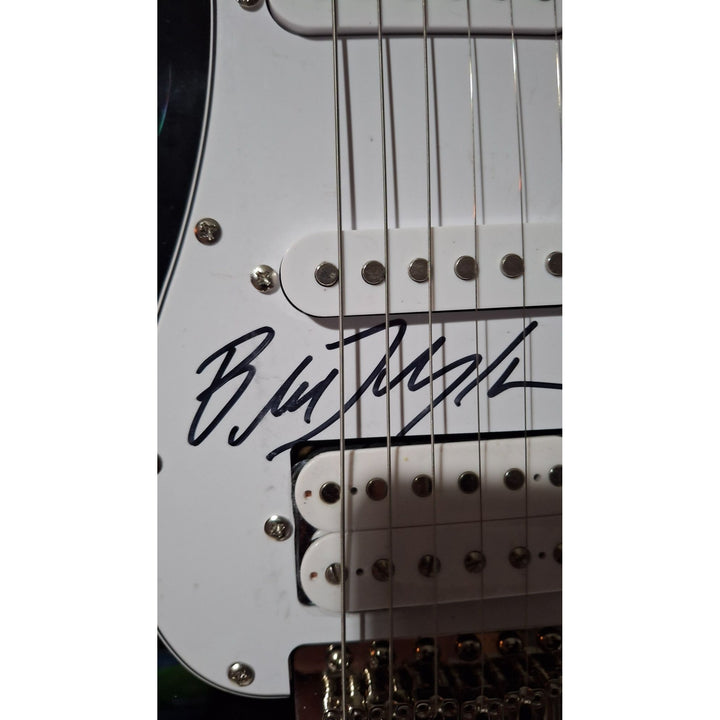 Bob Dylan Fender Stratocaster electric guitar signed with proof