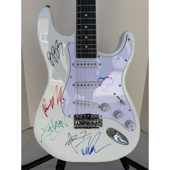 Linkin Park Chester Bennington Mike Shinoda Rob Bourdon Joe Hahn Brad Delson Dave Farrell White Electric Stratocaster signed with proof.