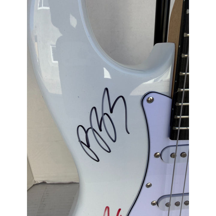 Linkin Park Chester Bennington Mike Shinoda Rob Bourdon Joe Hahn Brad Delson Dave Farrell White Electric Stratocaster signed with proof.