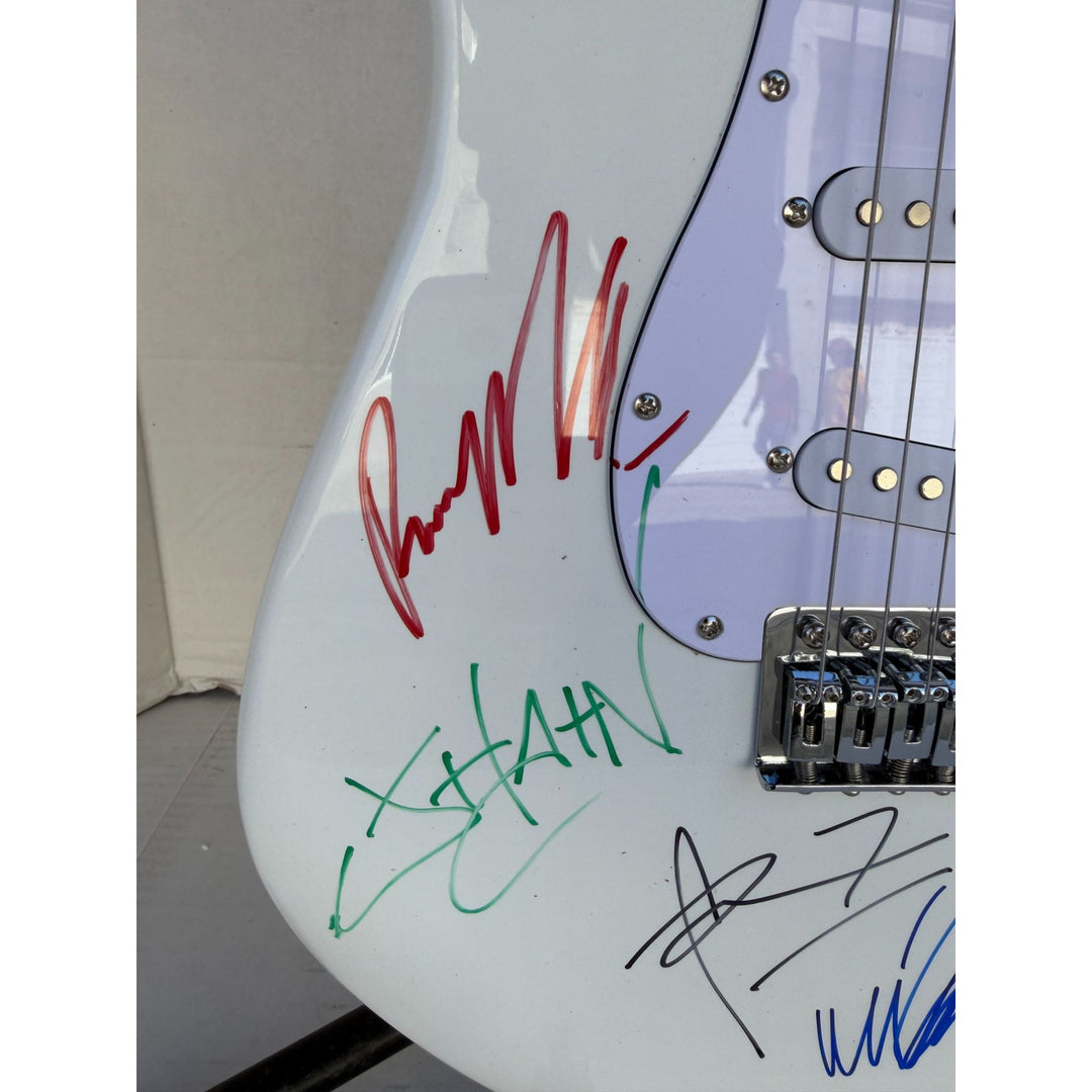 Linkin Park Chester Bennington Mike Shinoda Rob Bourdon Joe Hahn Brad Delson Dave Farrell White Electric Stratocaster signed with proof.