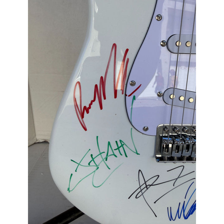 Linkin Park Chester Bennington Mike Shinoda Rob Bourdon Joe Hahn Brad Delson Dave Farrell White Electric Stratocaster signed with proof.