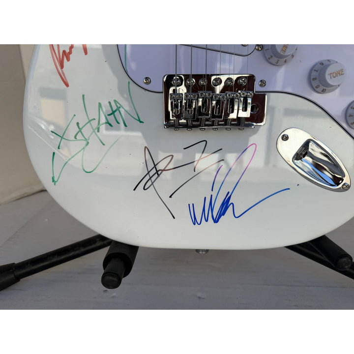 Linkin Park Chester Bennington Mike Shinoda Rob Bourdon Joe Hahn Brad Delson Dave Farrell White Electric Stratocaster signed with proof.