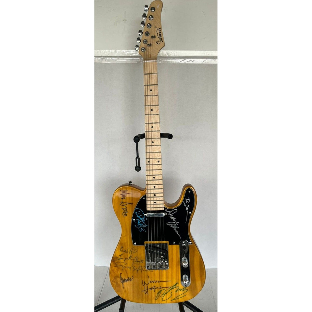 The Allman Brothers, Duane Allman, Greg Allman,  Butch Trucks,  Dickey Betts, Warren Haynes, Johanny Johanson 8 sigs in all guitar