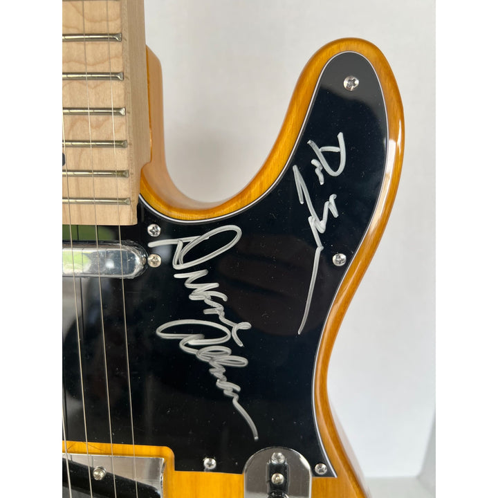 The Allman Brothers, Duane Allman, Greg Allman,  Butch Trucks,  Dickey Betts, Warren Haynes, Johanny Johanson 8 sigs in all guitar