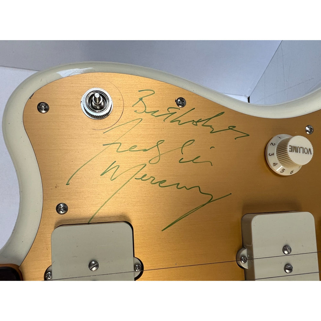 Freddie Mercury Roger Taylor Brian May John Deacon Fender Queen Melody Maker electric guitar signed with proof