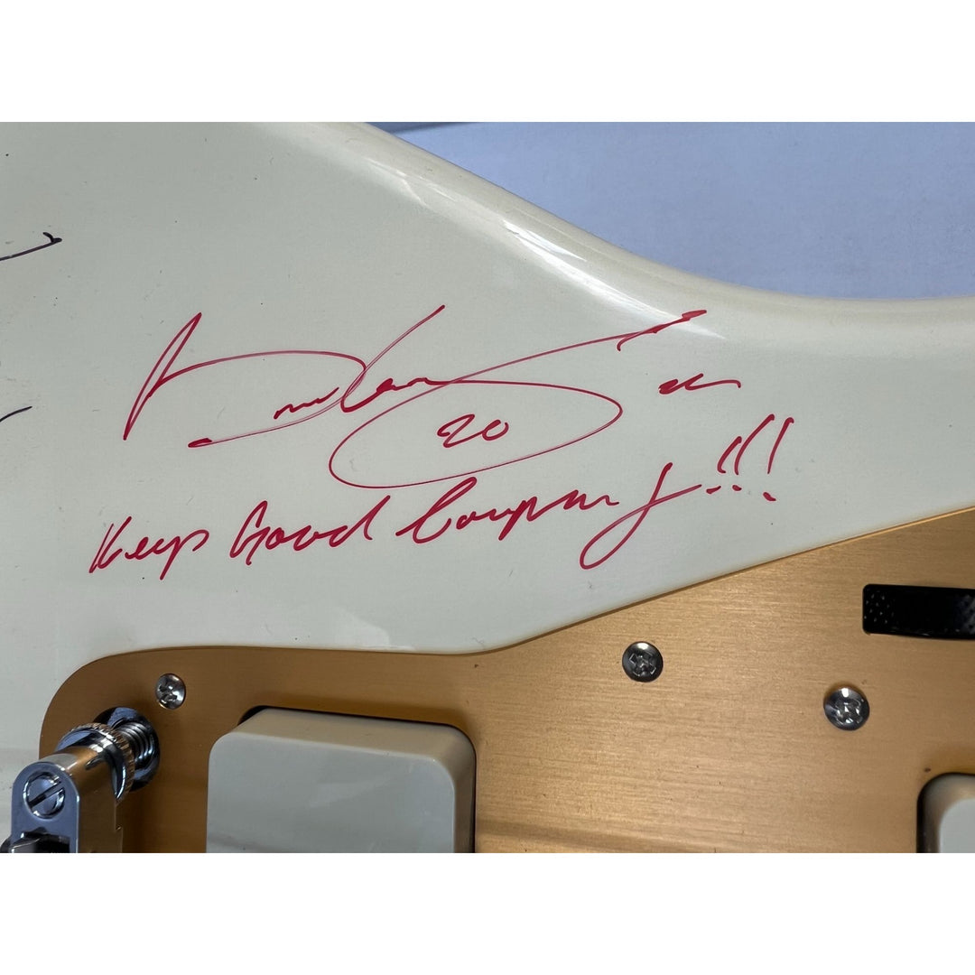 Freddie Mercury Roger Taylor Brian May John Deacon Fender Queen Melody Maker electric guitar signed with proof