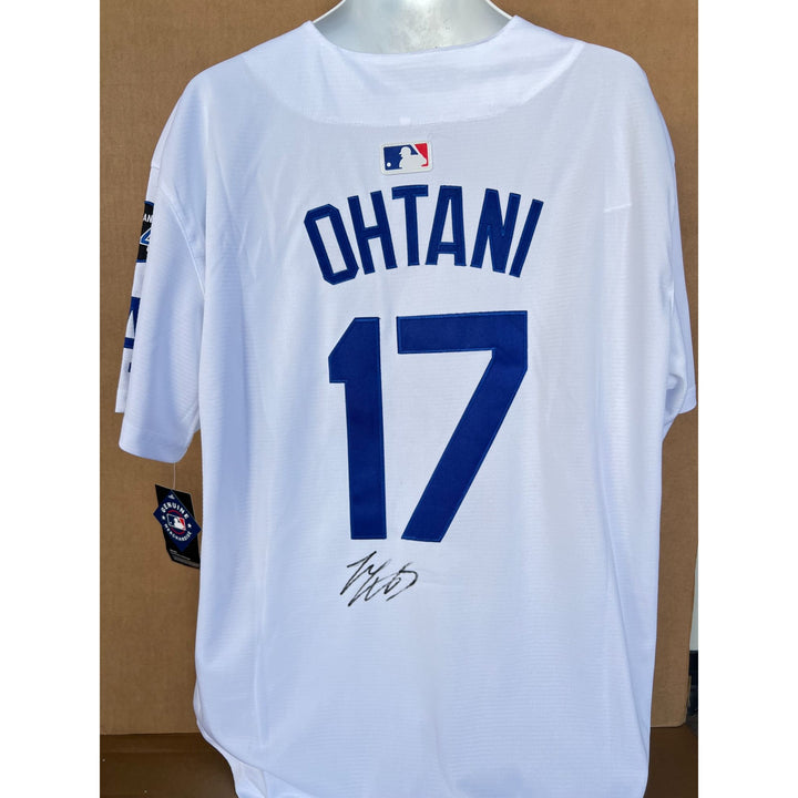 shohei ohtani Los Angeles Dodgers nike jersey signed with proof.
