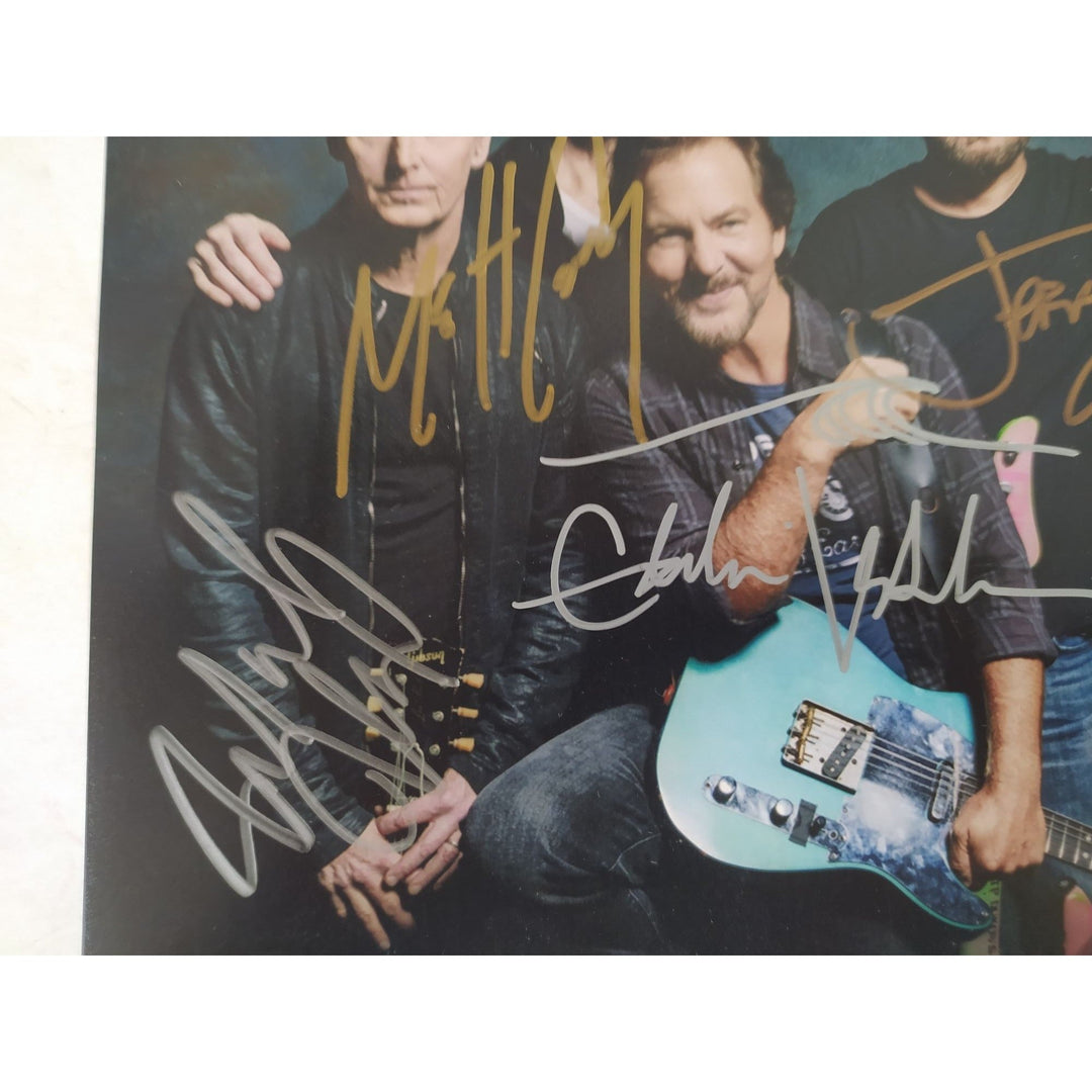Eddie Vedder Pearl Jam complete band signed 8x10 photo with proof Awesome Artifacts