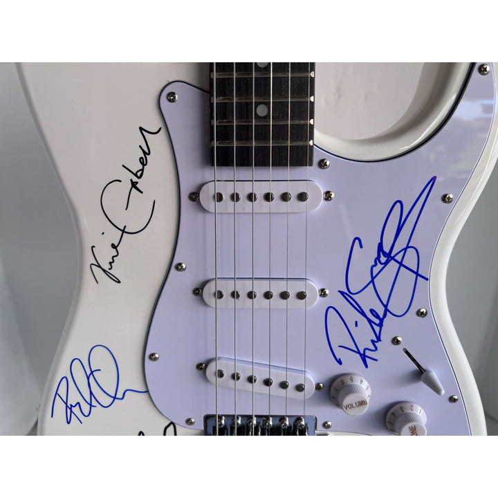 Def Leppard Phil Collen, Vivian Campbell, Joe Elliott, Rick Savage, Rick Allen. stratocaster electric guitar signed with proof