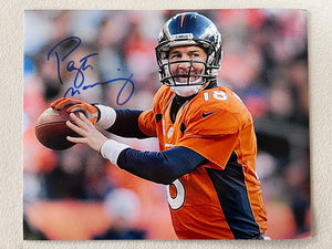 Peyton Manning Denver Broncos 8x10 photo signed with proof (5)