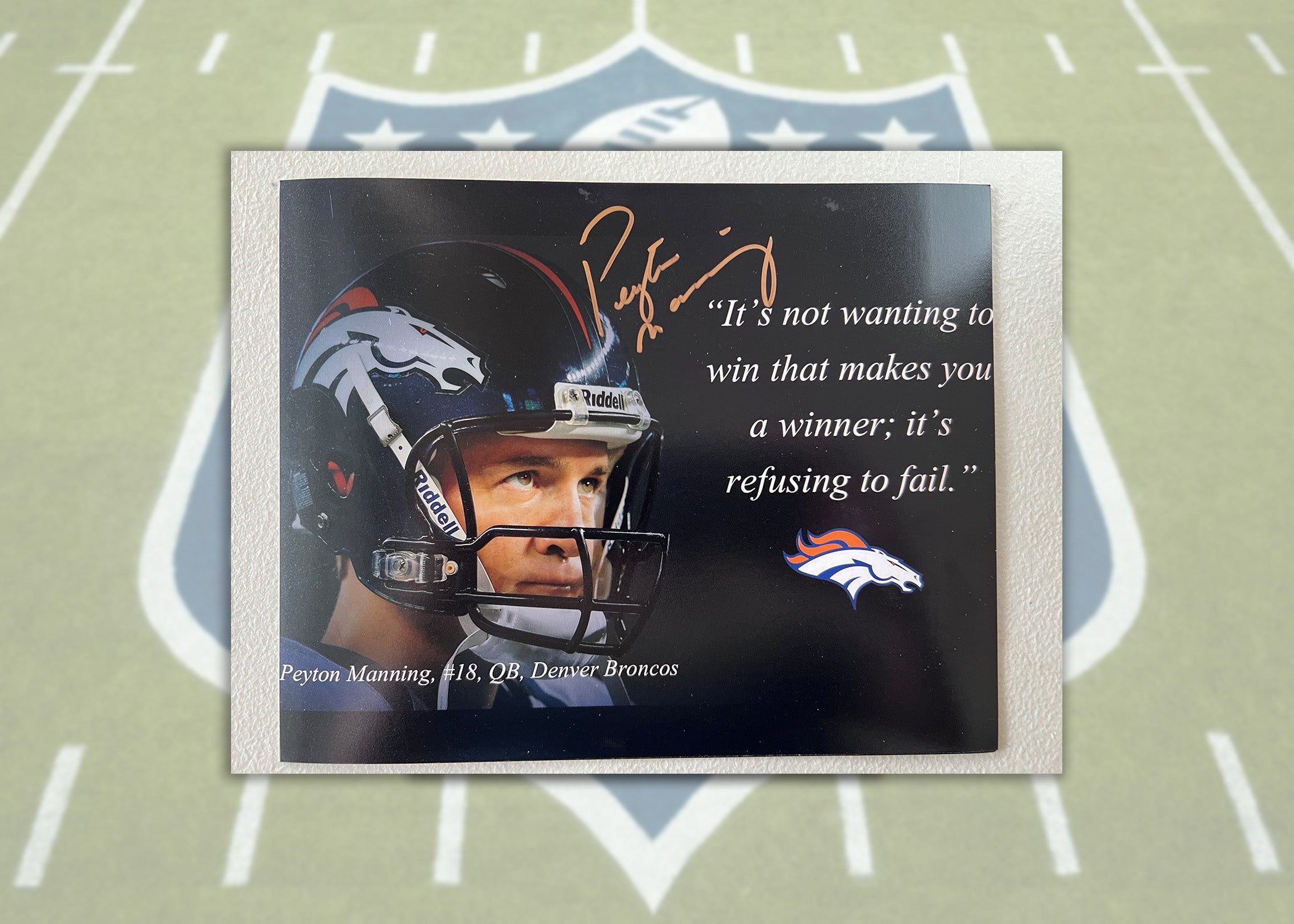 Peyton Manning Denver Broncos 8x10 photo signed with proof (3)
