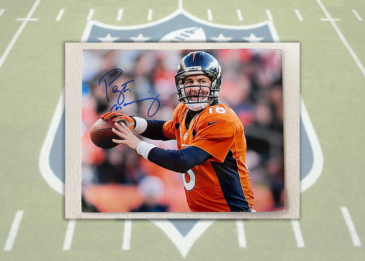 Peyton Manning Denver Broncos 8x10 photo signed with proof (5)