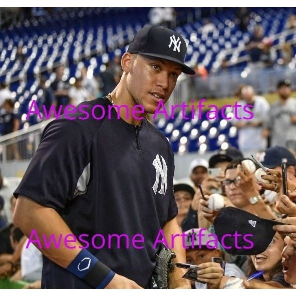 New York Yankees, Aaron Judge, 5x7 photo, signed, with proof Awesome Artifacts