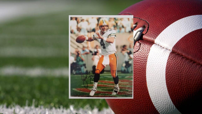 Brett Favre Green Bay Packers 8 by 10 signed with proof