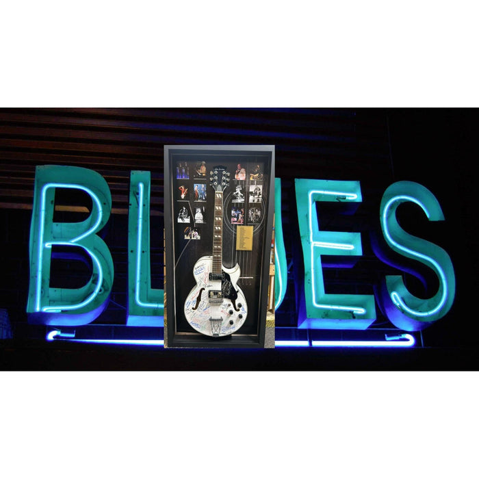 Stevie Ray Vaughan , Bill Withers, BB King, Stevie Wonder, Eric Clapton Blues & RNB Music Icons hollow body electric guitar signed