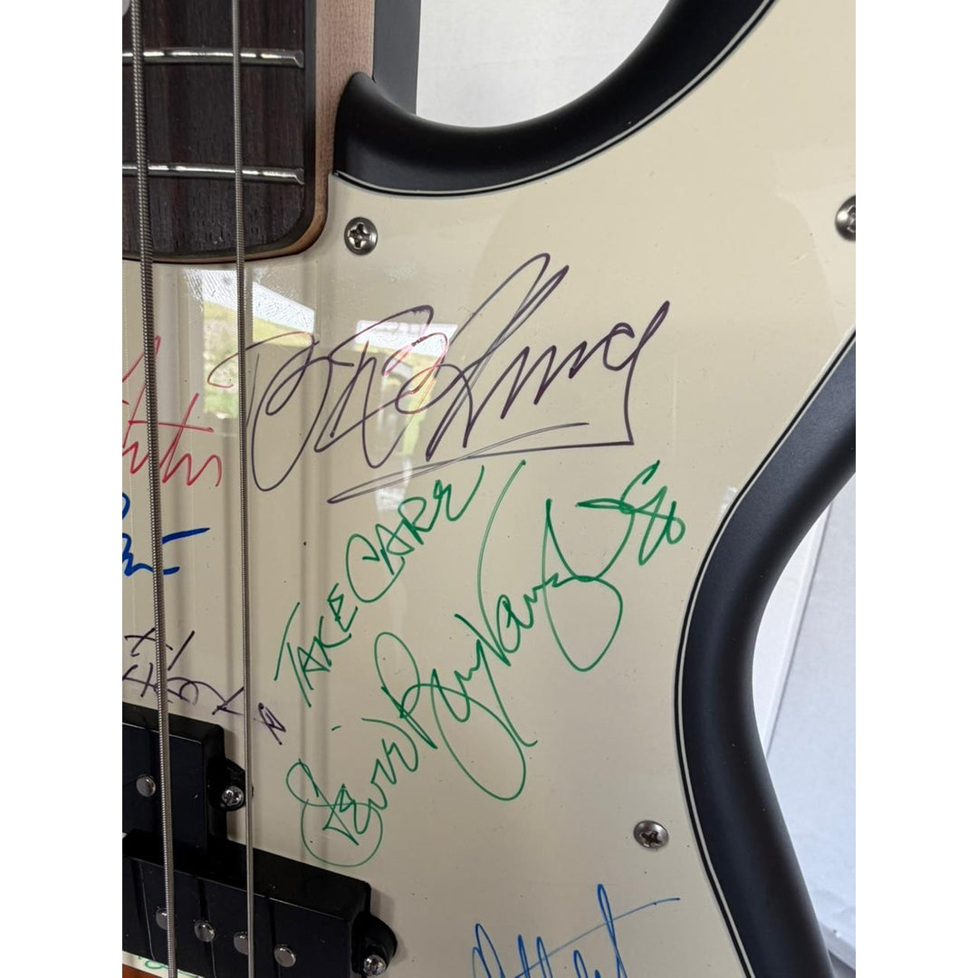 Stevie Ray Vaughan Eric Clapton BB King Johnny Winter John Lee Hooker Albert King Jeff Beck Albert Collins electric bass guitar signed