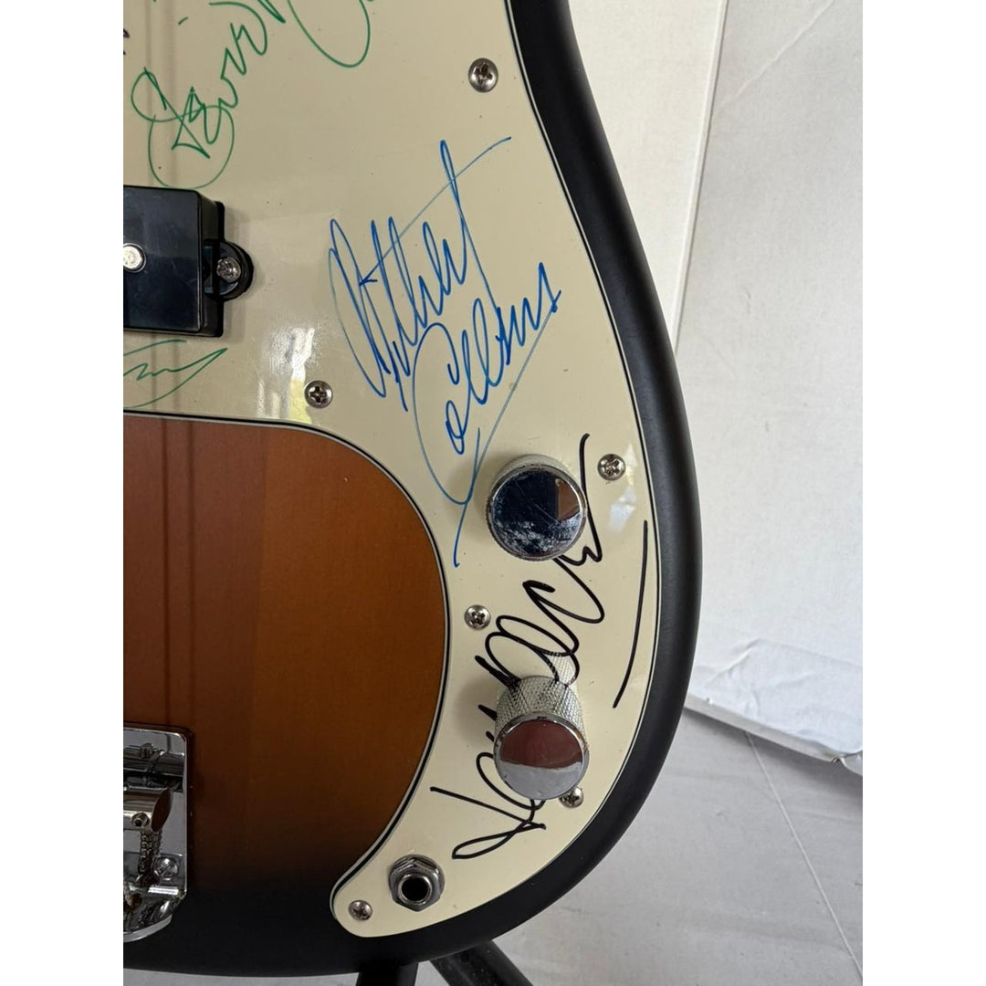 Stevie Ray Vaughan Eric Clapton BB King Johnny Winter John Lee Hooker Albert King Jeff Beck Albert Collins electric bass guitar signed