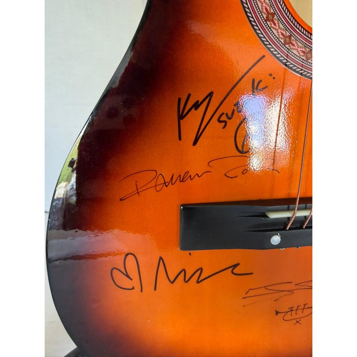 Mick Hucknall Gary Sanctuary Ian Kirkham Kenji Suzuki Kevin Robinson Mick Hucknall Pete Lewinson Simply Red vintage acoustic guitar signed