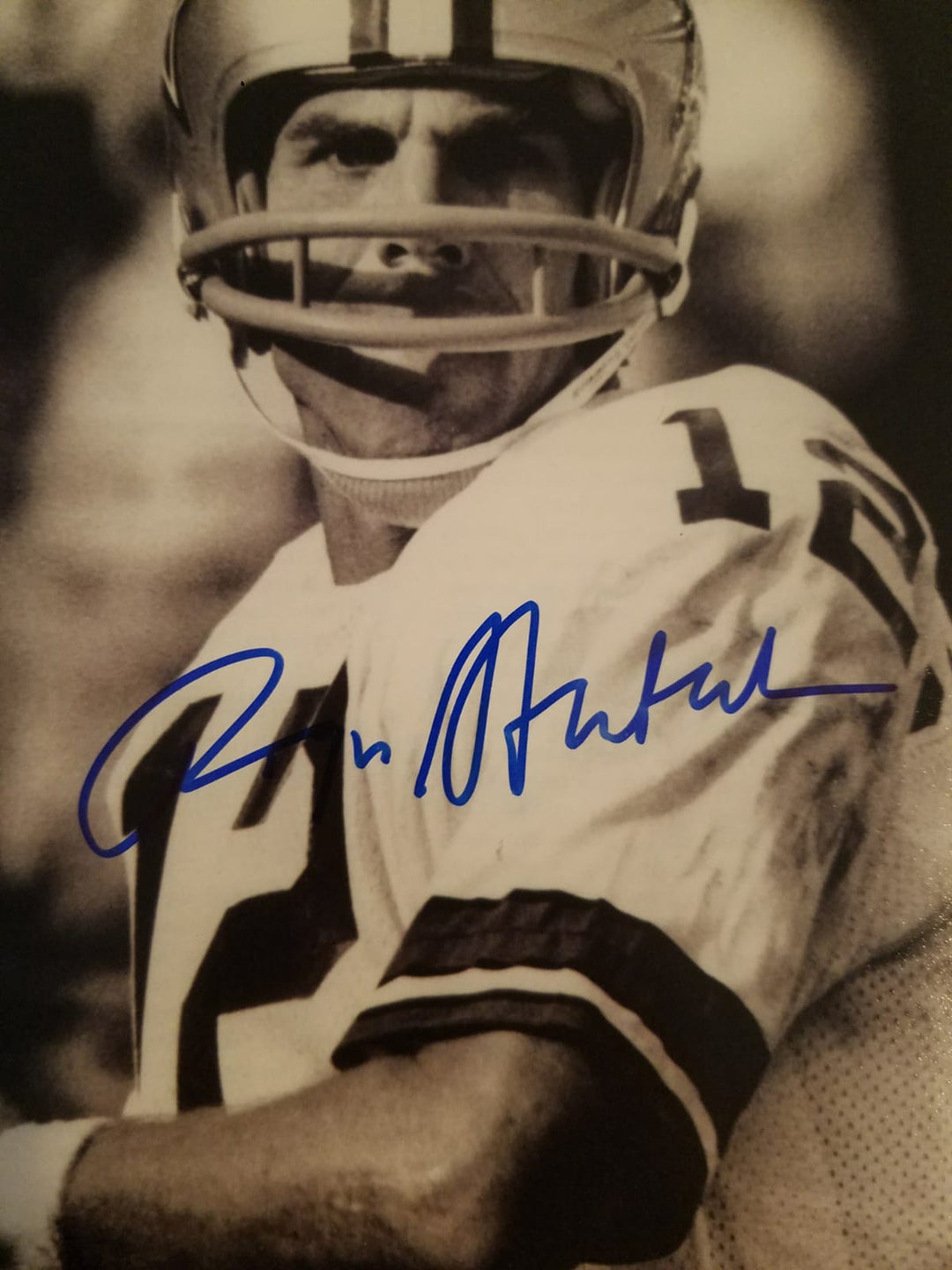 Roger Staubach Dallas Cowboys 8x10 signed with proof