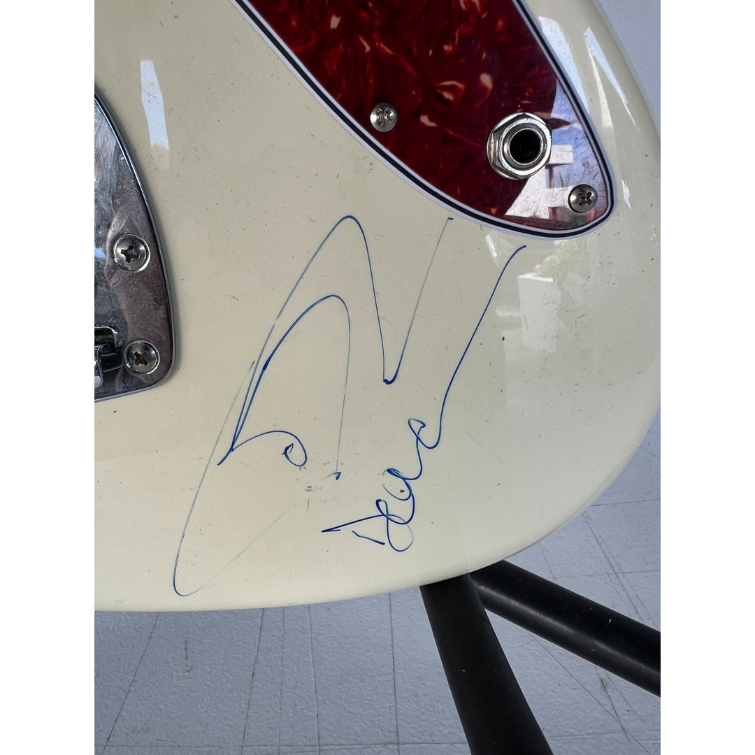 Queen Freddie Mercury Roger Taylor Brian May John Deacon Fender Melody Maker electric guitar signed with proof