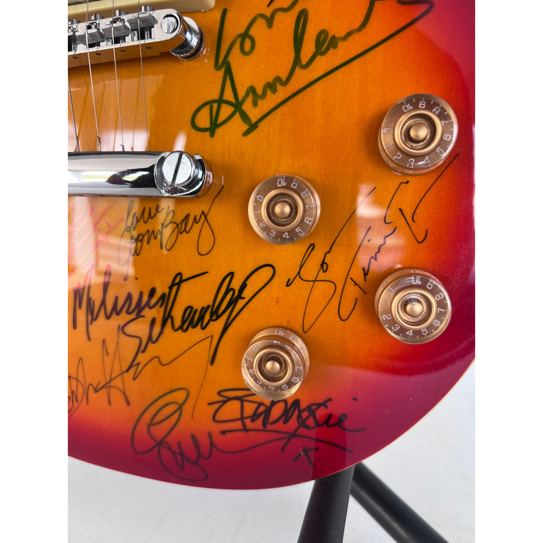 Stevie Nicks, Joni Mitchell Tina Turner, Annie Lennox, Grace Slick, Pat Benatar.