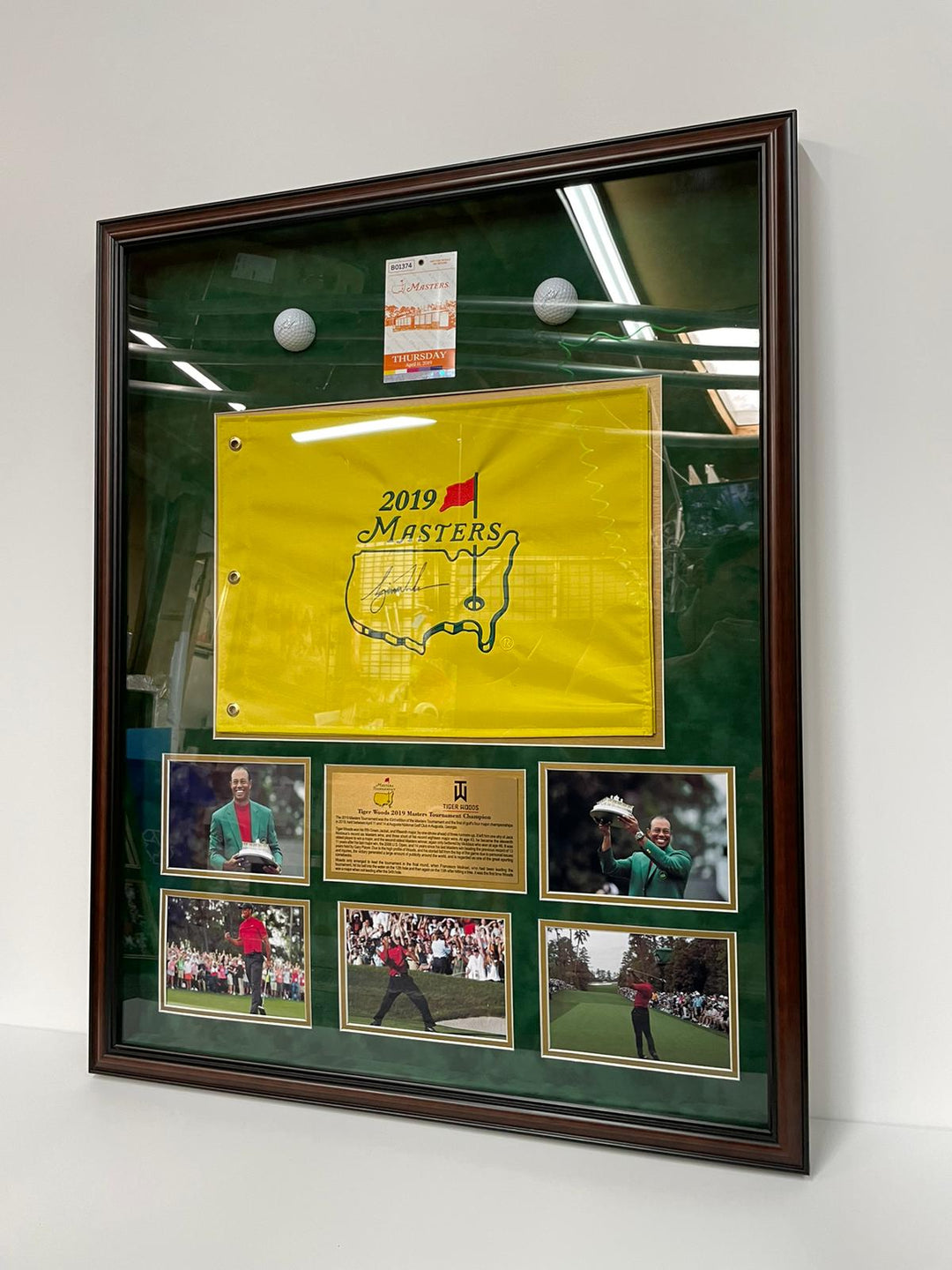 Tiger Woods 2019 Masters embroidered golf pin flag signed and framed with proof