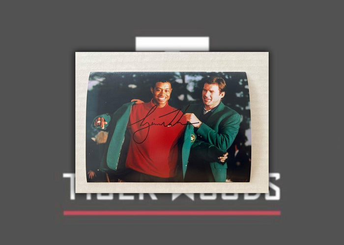 Tiger Woods 5x7 photograph signed with proof w/free acrylic frame II