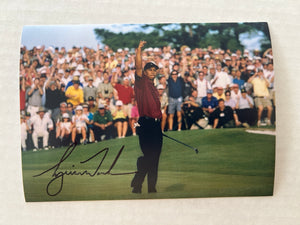 Tiger Woods 5x7 photograph signed with proof w/free acrylic frame III