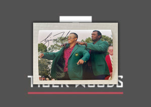 Tiger Woods 5x7 photograph signed with proof w/free acrylic frame IV