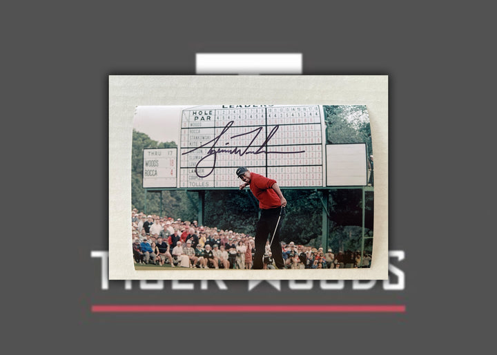 Tiger Woods 5x7 photograph signed with proof w/free acrylic frame V