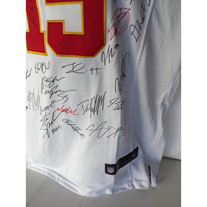 Kansas City Chiefs Patrick Mahomes Andy Reid, Travis Kelce, Tyreek Hill 2019-20 team game model jersey signed with proof