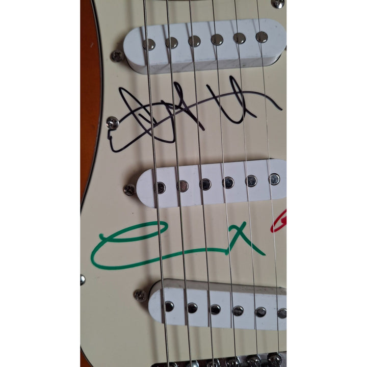 Linkin Park, Chester B, Mike Shinoda, Brad Delson, Dave Farrell, Joe Hahn, Rob Bourdon, Fender telecaster electric guitar signed with proof