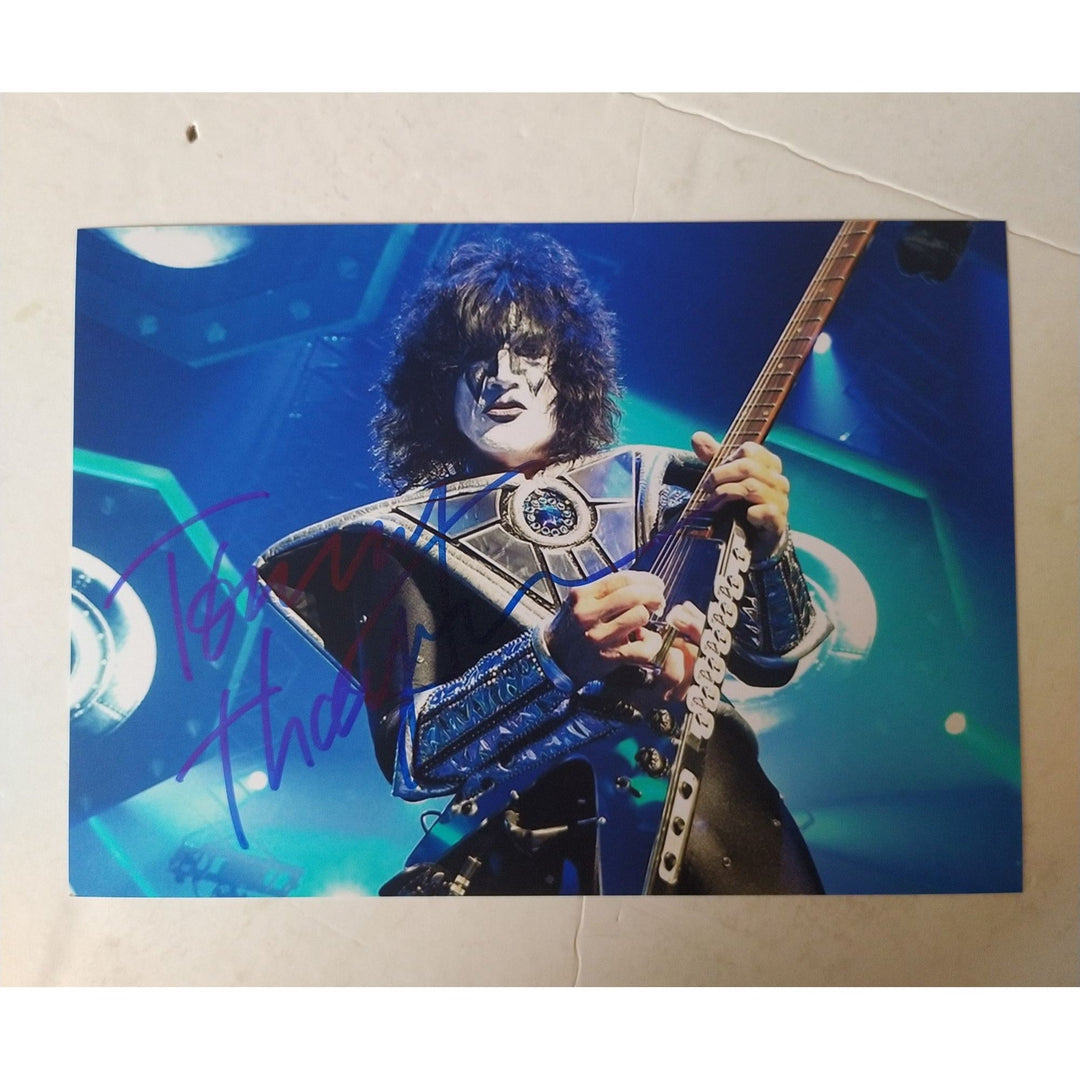 Tommy Thayer, Kiss, 5x7 photo, signed, with proof Awesome Artifacts