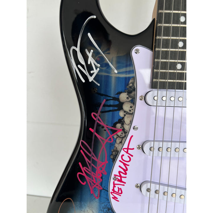 Metallica James Hetfield Lars Ulrich Robert Trujillo Jason Newsted kirk hammett electric guitar signed with proof.