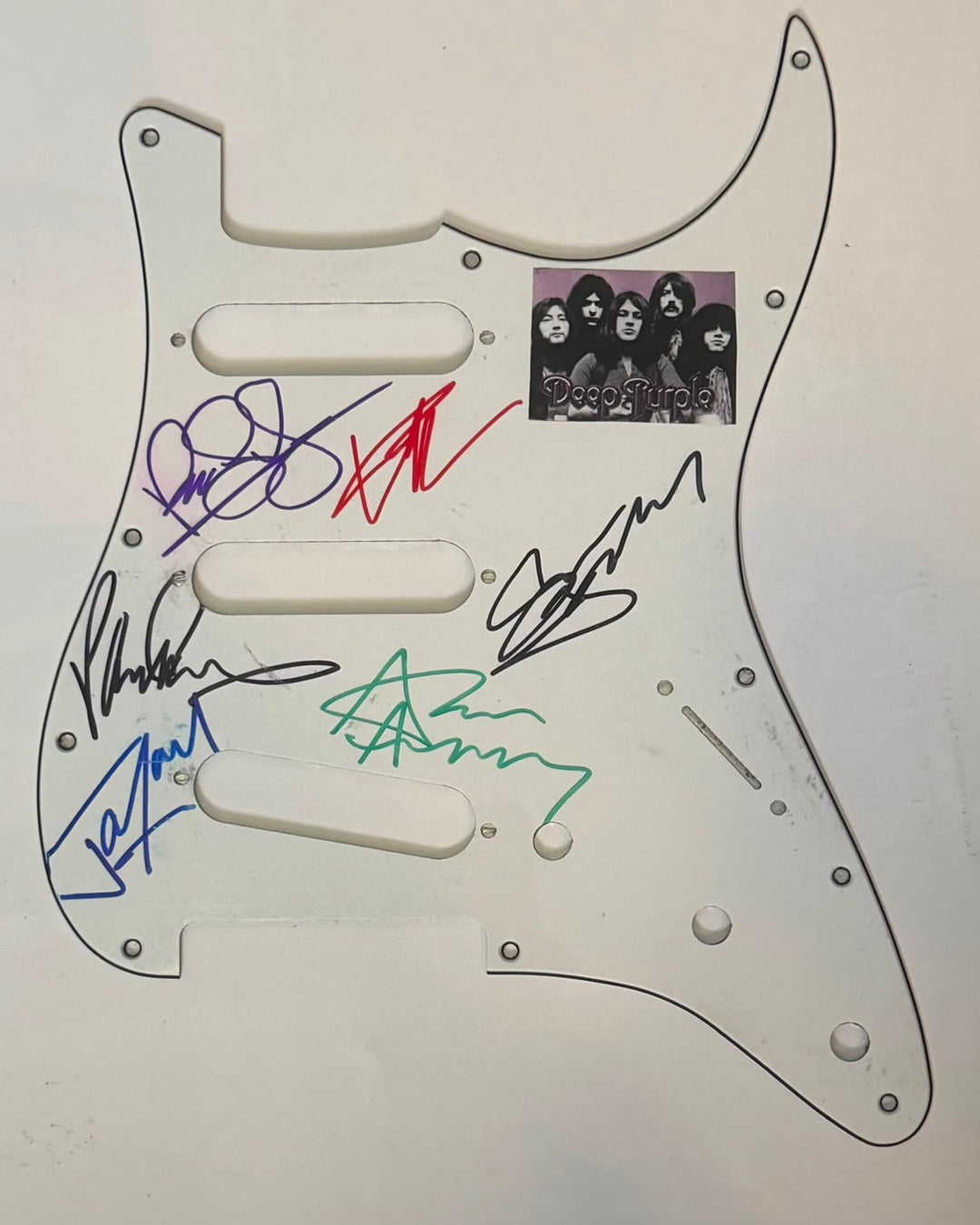 Deep Purple  Ian Paice Roger Glover Ian Gillan Don Airey  Stratocaster electric pickguard signed with proof