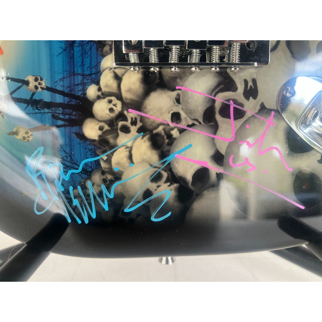 Iron Maiden Bruce Dickinson Steve Harris Adrian Smith Dave Murray Neko McBrain Janick Gers with band artist unique skull Heavy Metal guitar