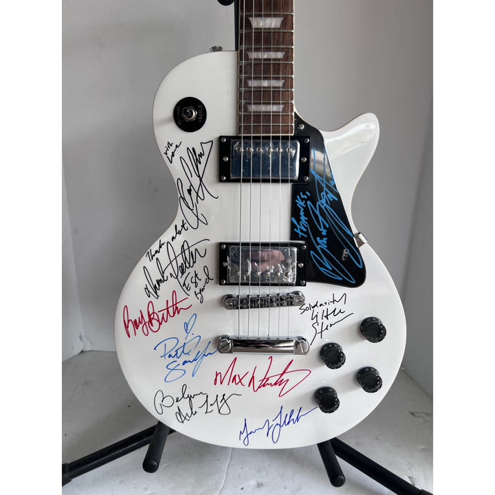 Bruce Springsteen and the E Street Band Les Paul full size electric guitar signed with proof