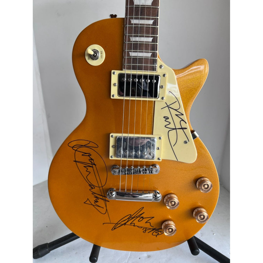 Pete Townshend Roger Daltrey John Entwistle "The Who" gold Les Paul electric guitar signed with proof