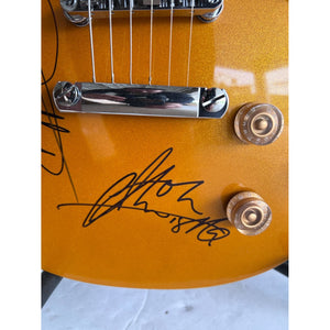 Pete Townshend Roger Daltrey John Entwistle "The Who" gold Les Paul electric guitar signed with proof