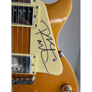 Pete Townshend Roger Daltrey John Entwistle "The Who" gold Les Paul electric guitar signed with proof