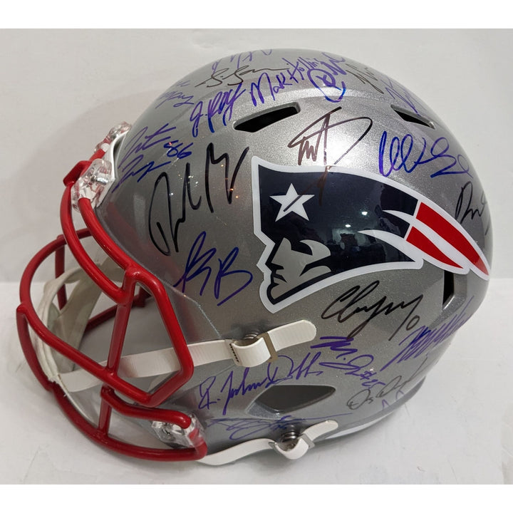 New England Patriots 2025 Drake Maye, Mike Vrabel, Kayshon Boutte, Hunter Henry, Stefon Diggs, Christian Gonzalez, team signed helmet