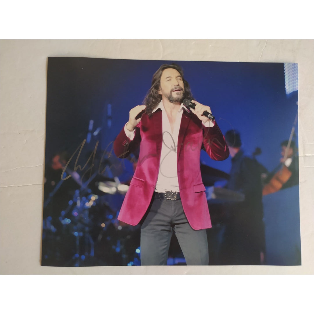 Marco Antonio Solis 8x10 photo signed