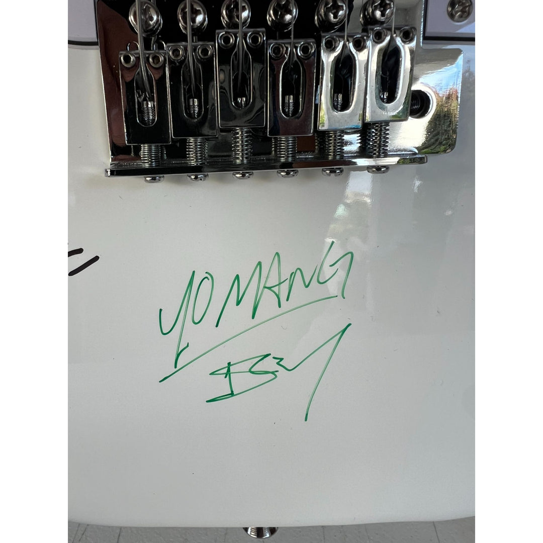 Vintage Guns N Roses signed electric guitar with inscriptions Axl Rose, Slash, Duff McKagan, Steven Adler,  Izzy Stradlin, signed with proof