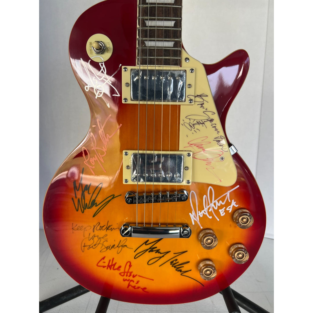 Bruce Springsteen and E Street Band vintage les paul electric guitar signed with proof