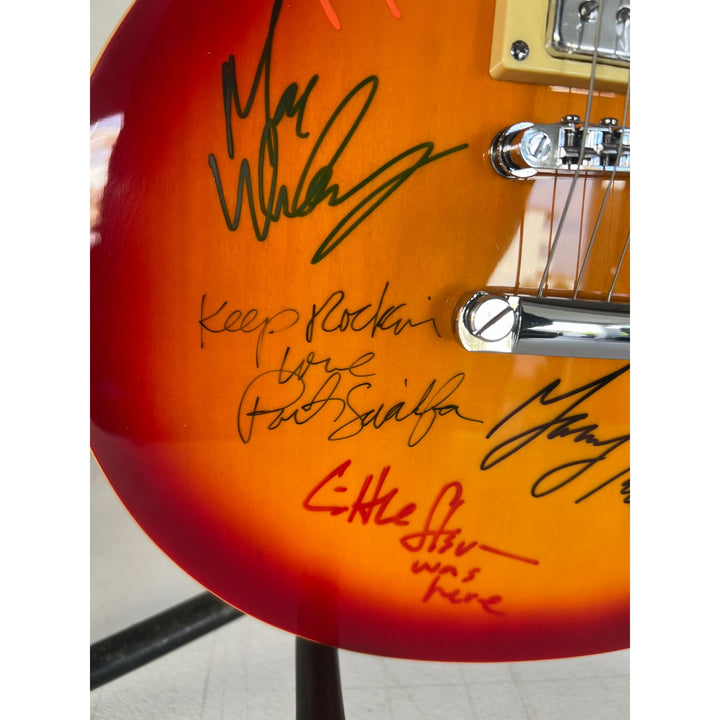 Bruce Springsteen and E Street Band vintage les paul electric guitar signed with proof